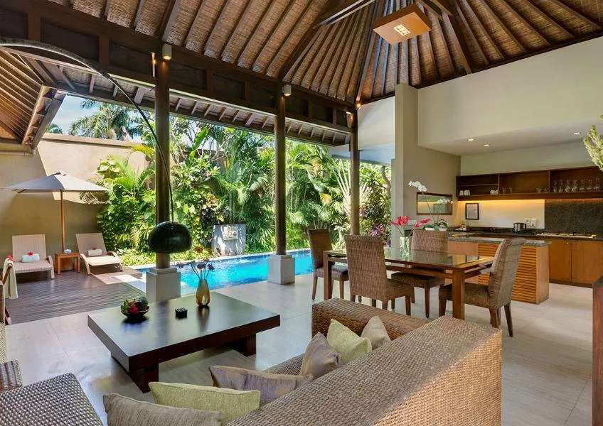 Luxury Villa Garden View with Pool Luxury Villa Garden View with Pool