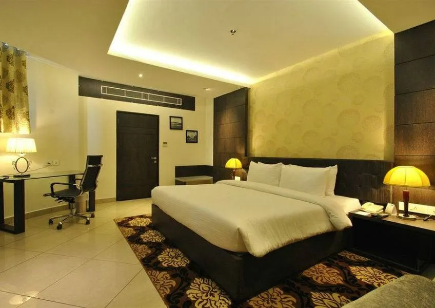 Deluxe Suite Deluxe Suite