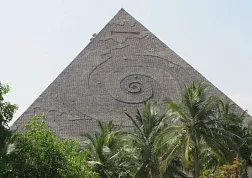Комплекс «Maitreya-Buddha Pyramid»