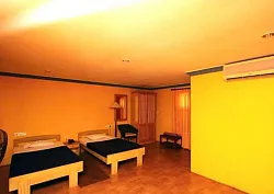 Twin Cottage