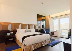 Acacia Lake View Rooms