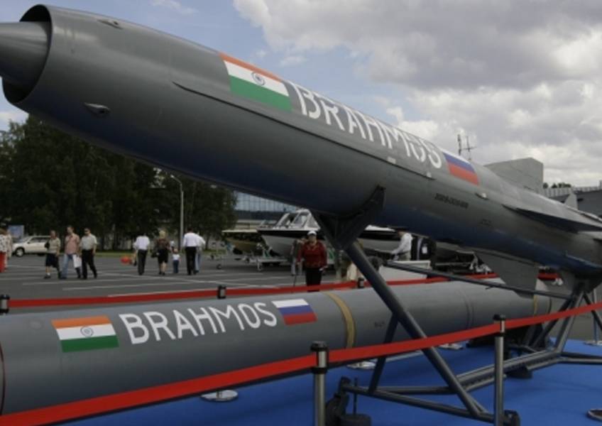 Индийская ракета успешно вывела на орбиту десять спутников Индийская ракета успешно вывела на орбиту десять спутников