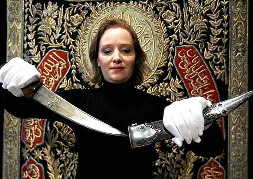Кинжал строителя Тадж-Махала выставили на аукцион Кинжал строителя Тадж-Махала выставили на аукцион