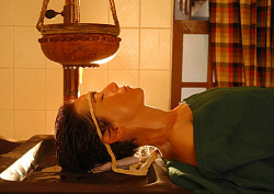 Широдхара (сиродхара) Широдхара (сиродхара)